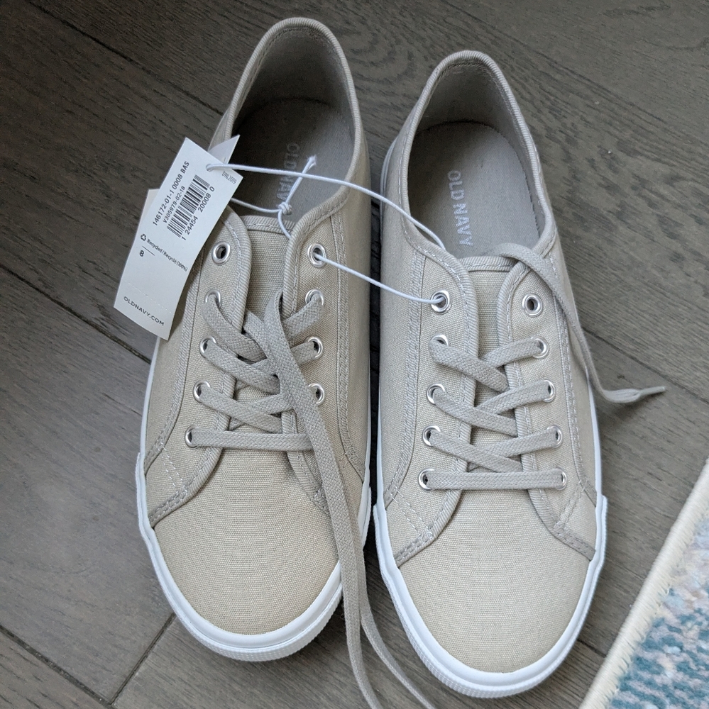 NWT Old Navy Tan Canvas Cushioned Low Top Laced Sneakers, W8